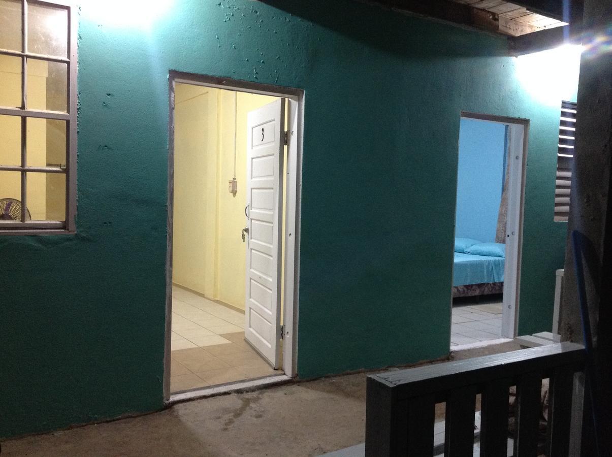 Placencia Hostel エクステリア 写真