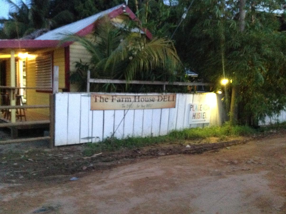 Placencia Hostel エクステリア 写真