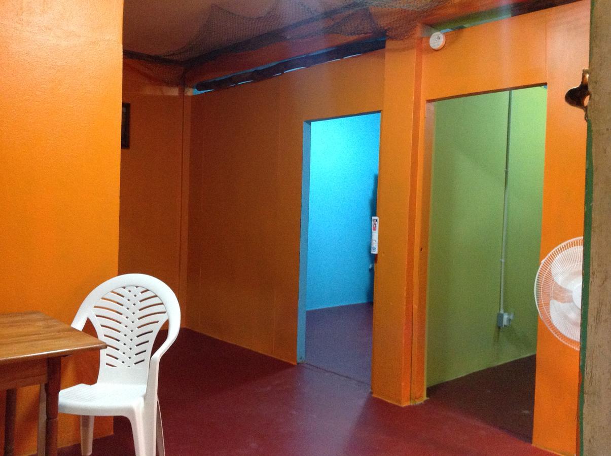 Placencia Hostel エクステリア 写真