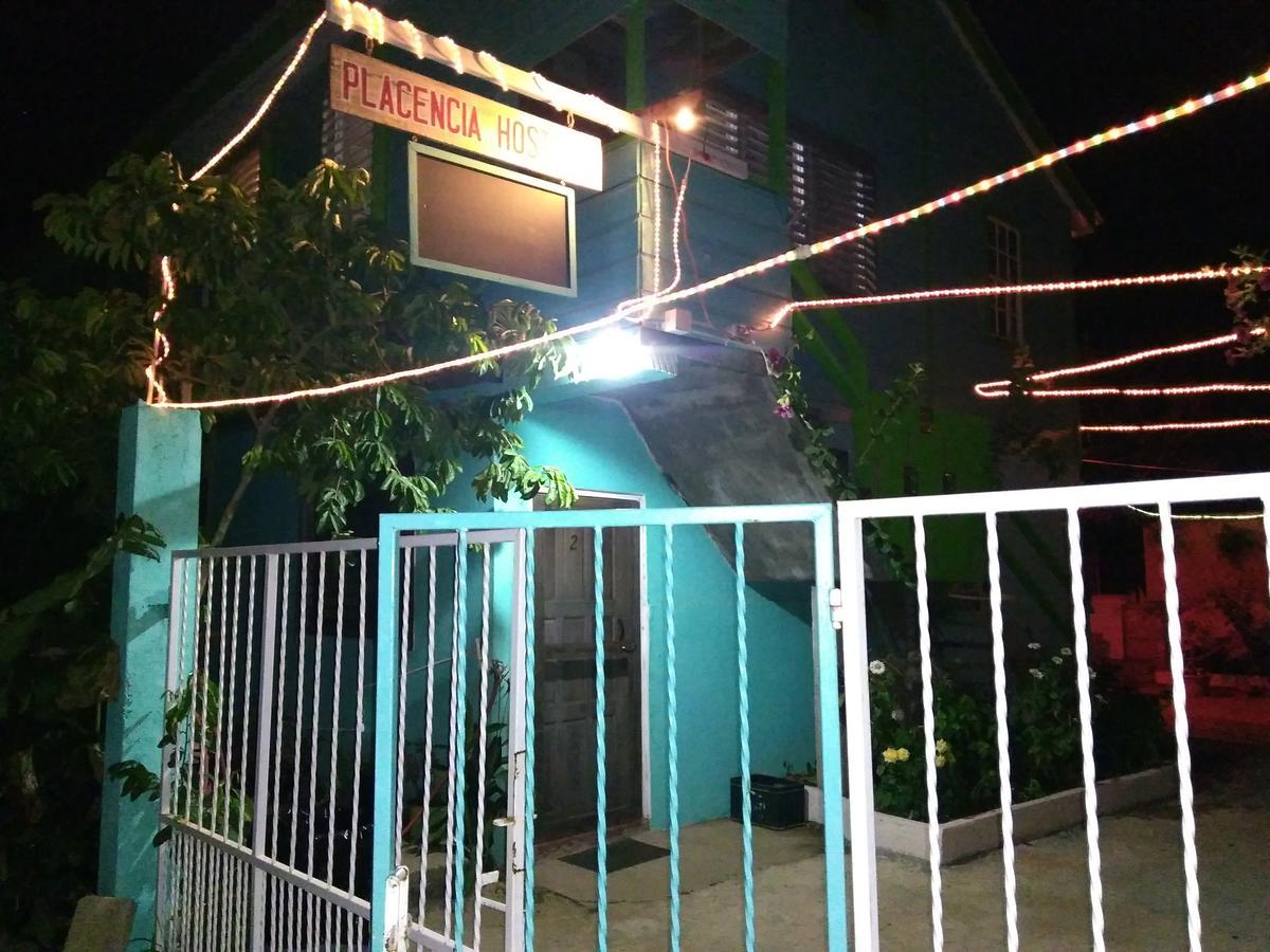Placencia Hostel エクステリア 写真